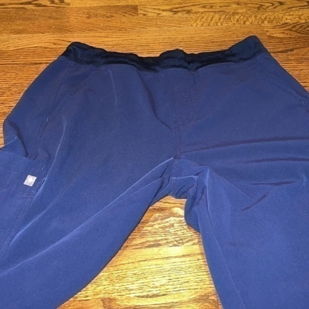 Figs Men’s‎ Navy Blue Scrub Pants